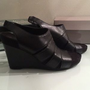 Black aerosole heels